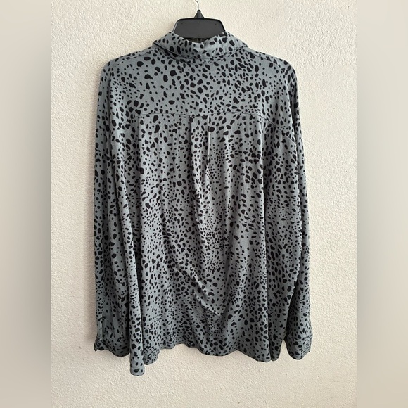 Millibon Black and Gray Animal Print Button-Down Shirt S - Picture 3 of 12